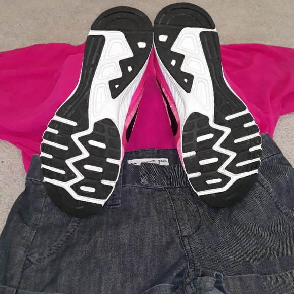 NIKE PINK SNEAKERS - Picture 3 of 4